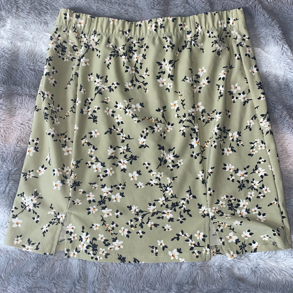 Women’s Floral medium skirt